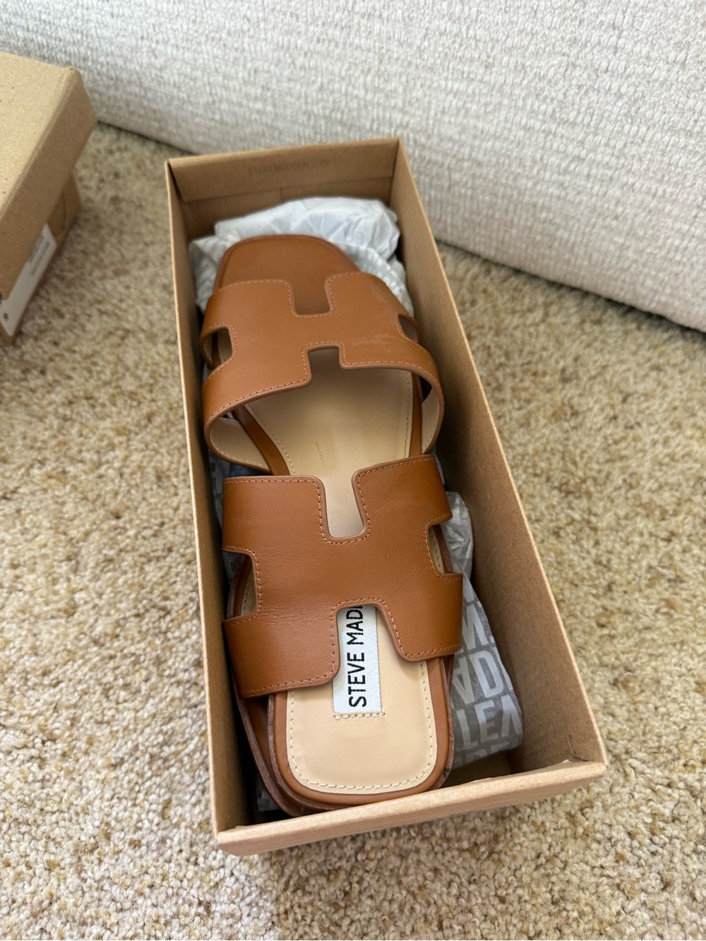 Steve Madden Hadyn Tan Slide Sandals - Picture 3 of 4
